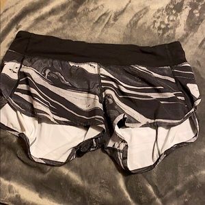 Lululemon size 10 Shorts